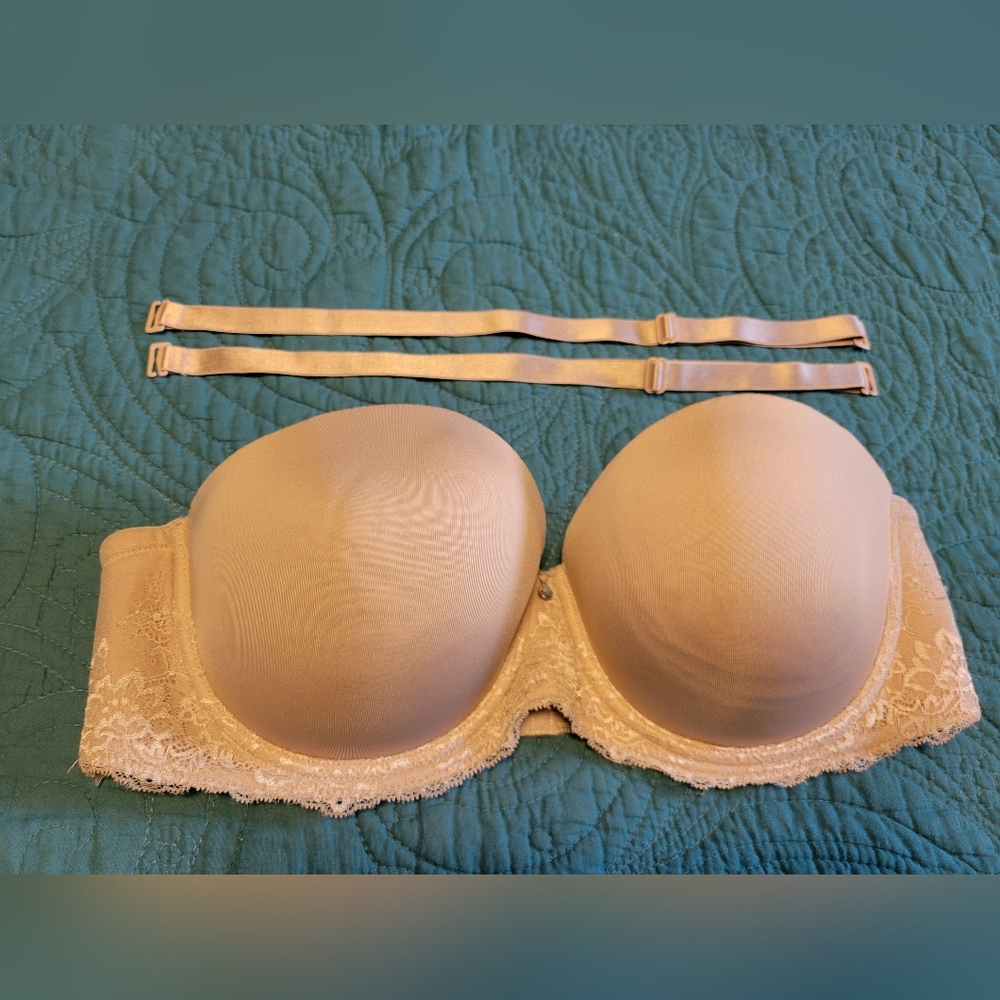Torrid strapless bra with removable straps